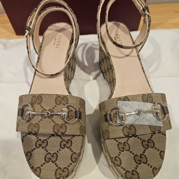 Gucci Women’s Horsebit Platform Wedge Sandals GG Canvas Size 39.5 - Picture 2 of 10